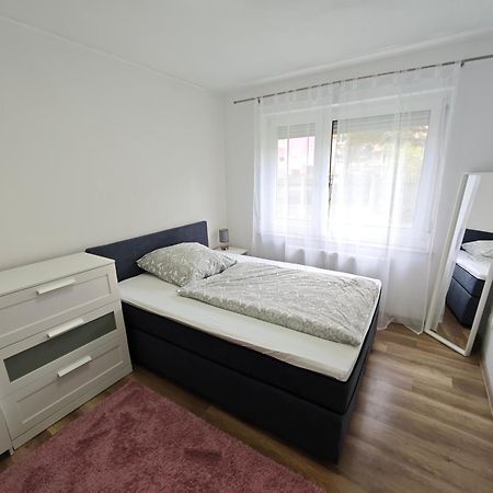 Fh-Naehe: Modernes Apt Mit Balkon Hof  Exterior foto